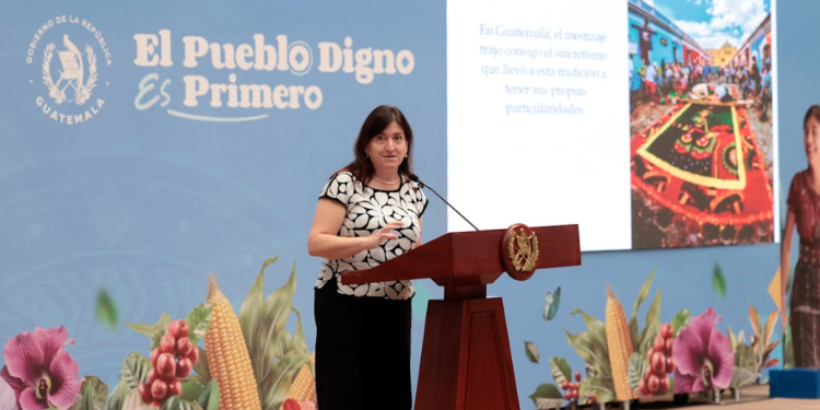 Ministra de Cultura comparte actividades por la Semana Santa. (Foto: Noé Pérez)