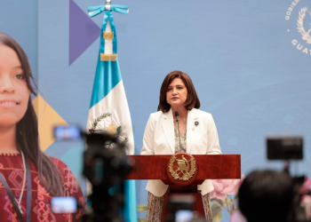 La Vicepresidenta liderará varios consejos durante esta semana. (Foto: Noé Pérez)