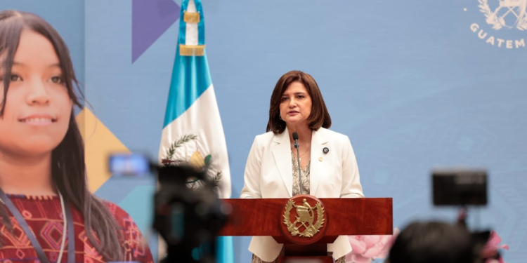 La Vicepresidenta liderará varios consejos durante esta semana. (Foto: Noé Pérez)