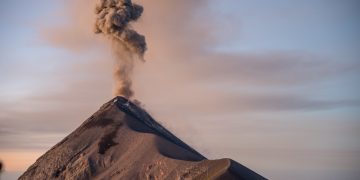 Volcán de Fuego vuelve a parámetros normales de actividad. / Foto: Archivo Conred.