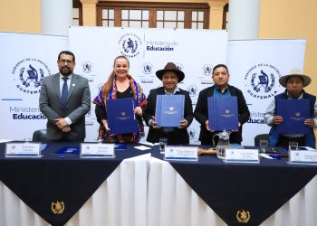 Formación bilingüe intercultural favorece a 17 comunidades de tres municipios de Sololá. / Foto: Mineduc.