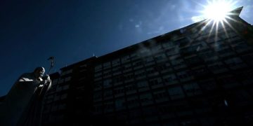 El papa Francisco, quien lleva 20 días recluido en el hospital Gemelli, no pudo participar en la celebración del Miércoles de Ceniza.