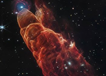 Imagen de tornado cósmico captada por telescopio Webb. / Foto: NASA.