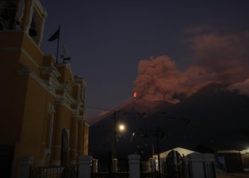 Inguat advierte a touroperadores de restricciones sobre el volcán de Fuego. / Foto: DCA.