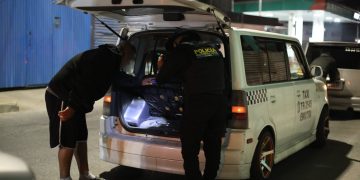 Operativos contra taxis piratas en colonia El Milagro, Mixco. / Foto: PNC.