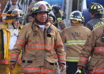 Para sofocar incendio en Sumpango, Sacatepéquez, fueron necesarios 120 elementos de distintos cuerpos de socorro. / Foto: Luis Ochoa.