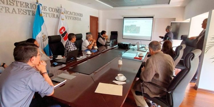 Presentan proyecto de ampliación en Retalhuleu. / Foto: Gobernación Departamental.