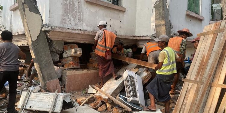 Terremoto dejó muertos y daños en varias localidades de Birmania y Tailandia. / Foto EFE.