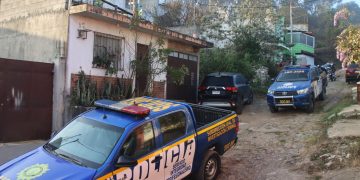 DEIC y MP realizan allanamientos en zona 18. / Foto: PNC