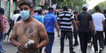 Entre los principales responsables de los disturbios figuran taxistas que operan de forma irregular. / Foto: DCA.