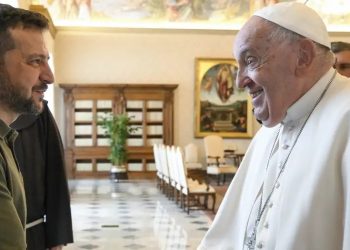 El presidente de Ucrania, Volodímir Zelenski, pidió el apoyo del Vaticano para conseguir la liberación de prisioneros ucranianos en Rusia.