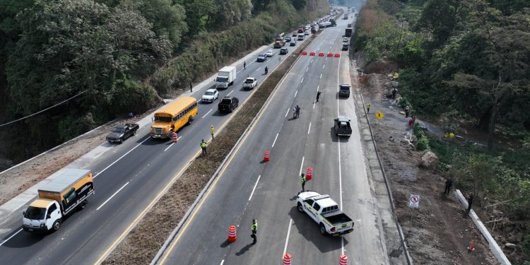 A partir de este viernes queda libre totalmente el paso por la autopista Palín-Escuintla.