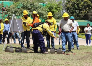 Brigadas comunitarias se capacitan en control de incendios forestales en Jutiapa