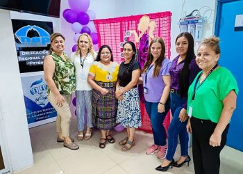 Personal de Gobernación de Petén recibe capacitación en derechos de las mujeres