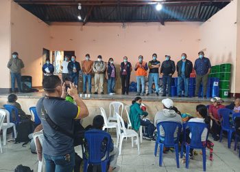 Ministerio de Salud asiste a personas albergadas tras actividad del Volcán de Fuego. / Foto: MSPAS.