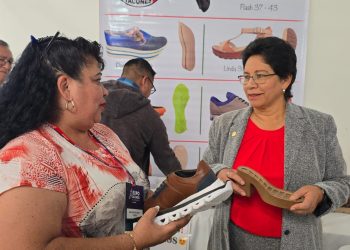 Fabricantes, diseñadores y comerciantes presentes en la Expocalzado 2025 en Quetzaltenango