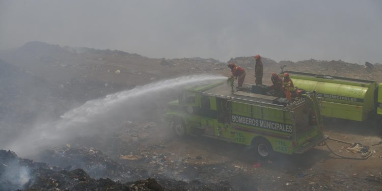 Incendio en AMSA ya está 55% controlado, asegura Conred