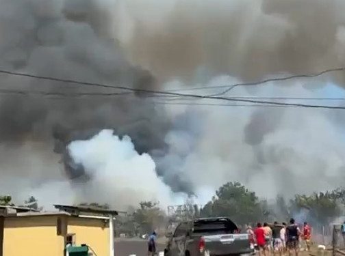 Conred coordina los esfuerzos para controlar incendio en El Paredón