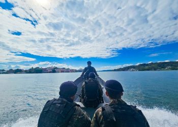 Desarrollan patrullajes lacustres para garantizar el buen uso de embarcaciones en Petén