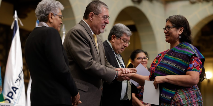 Presidente en la conmemoración del 30 aniversario de la firma del Acuerdo sobre Identidad y Derechos de los Pueblos Indígenas. / Foto: Dickéns Zamora.