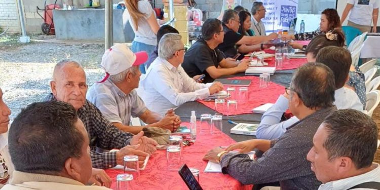 Reunión clave para fortalecer sanidad y educación con pertinencia cultural en Jutiapa