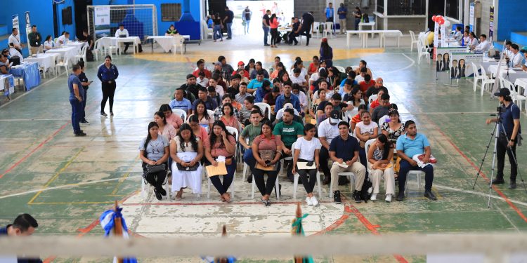 Feria Nacional de Empleo llega a Morales, Izabal