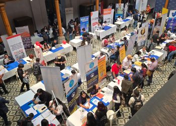 Feria Nacional de Empleo ofrece más de 400 oportunidades laborales a los quetzaltecos