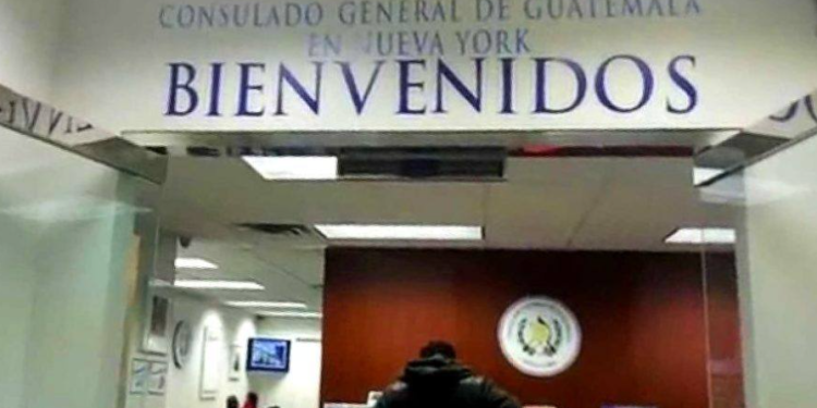 Al acudir al consulado, los interesados deben llevar consigo los documentos originales. / Foto: Minex