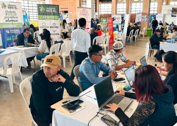 Miles de guatemaltecos participan activamente en la Feria Nacional de Empleo./Foto: Mintrab.