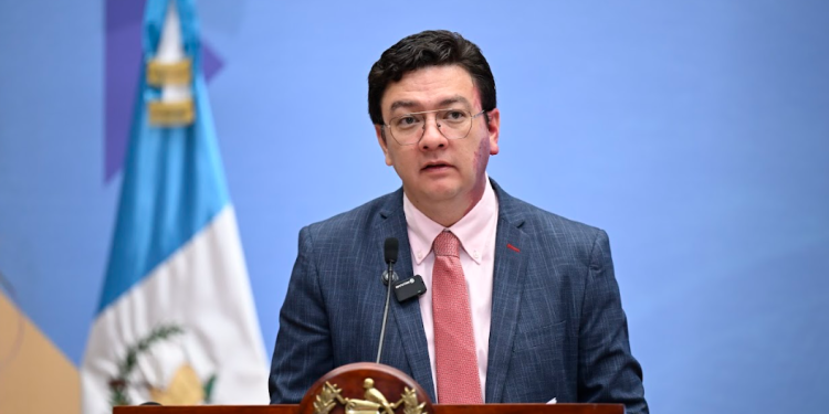 IGM trabaja en la instalación de un centro de atención para retornados en Fegua. (Foto: Álvaro Interiano)