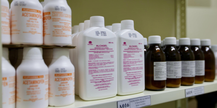 Farmacias Proam ofrecen medicinas a precios más bajos que farmacias privadas. (Foto: MSPAS)