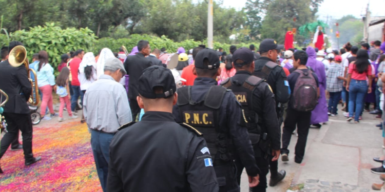 La planificación contempla medidas específicas para resguardar a los asistentes a las procesiones. / Foto: PNC