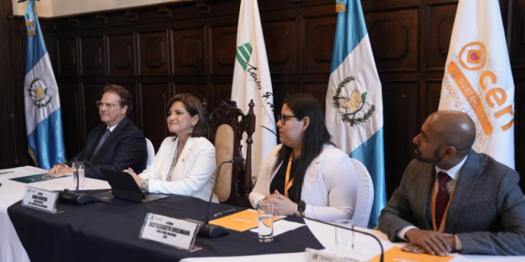 Vicepresidenta Herrera firmó un convenio para fortalecer el programa Oportunidades para Jóvenes Líderes. (Foto: Vicepresidencia de la República)