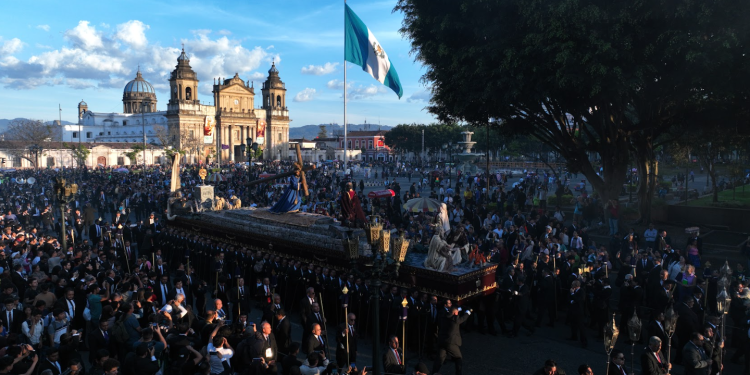 Las rutas estarán habilitadas desde las 18:00 horas hasta la medianoche, periodo en el que se espera la mayor cantidad de visitantes. / Foto: Daniel Ordoñez.