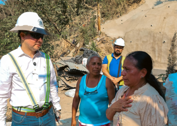 Viceministro de Desarrollo Urbano y Vivienda inspeccionó construcción de muros de contención en zona /Foto: CIV.
