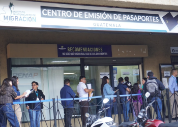 Las autoridades migratorias han confirmado que los servicios se reanudarán el lunes 21 de abril. / Foto: IGM.