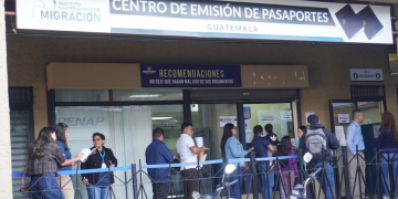 Las autoridades migratorias han confirmado que los servicios se reanudarán el lunes 21 de abril. / Foto: IGM.