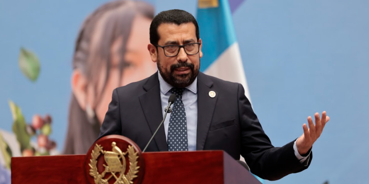 Mineduc mantiene mesas de negociación con el STEG. (Foto: Noé Pérez)