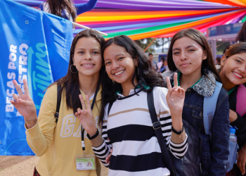 Becas por Nuestro Futuro