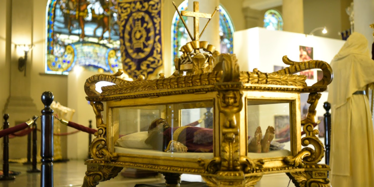Pieza en exhibición en Las Formas y los Días en el Palacio Nacional de la Cultura por la Semana Santa. / Foto: Gobierno de Guatemala.