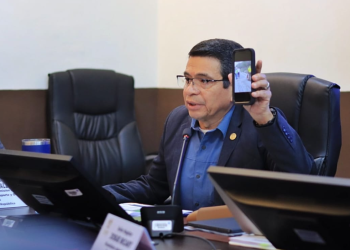 Ministro de Comunicaciones aclara situación de avales de Caminos y estado de proyectos de infraestructura./Foto: CIV.