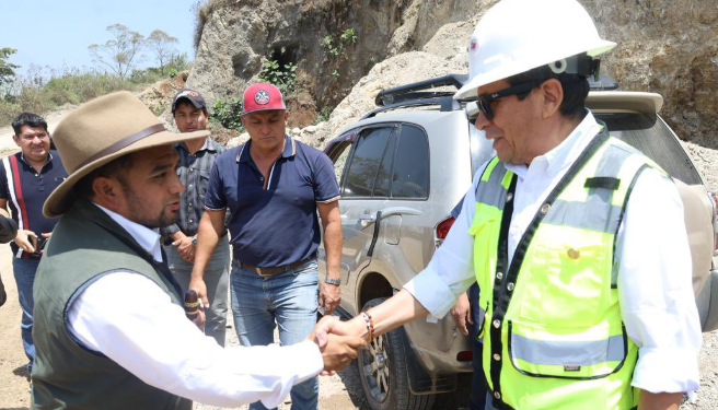 El ministro del CIV supervisó caminos terciarios en Huehuetenango. (Foto: CIV)