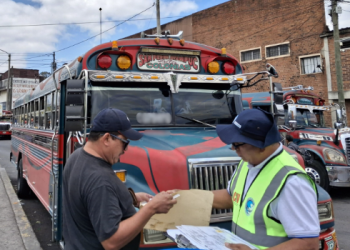 La DGT realiza operativos de seguridad en las estaciones de buses extraurbanos. (Foto: DGT)