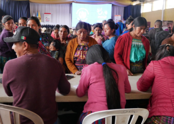 Entregan Bono Social a familias de Totonicapán, Quiche y Sololá. (Foto: Mides)