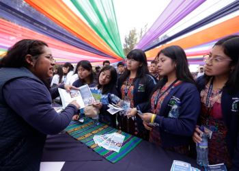 Segeplan realiza gira departamental para informas sobre Becas por Nuestro Futuro. / Foto: Dickens Zamora.