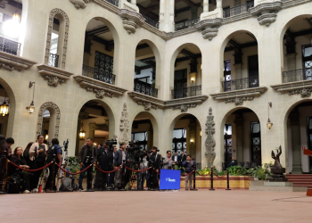 en la Conferencia de prensa el secretario Palomo se pronuncia contra la agresión a periodistas.