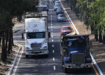 Implementación de códigos QR facilitó la circulación de transporte de carga con productos esenciales. /Foto: DGT.