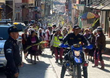 La Policía Nacional Civil intensificó su presencia en calles, carreteras y lugares de reunión masiva, con el objetivo de prevenir delitos. / Foto: PNC