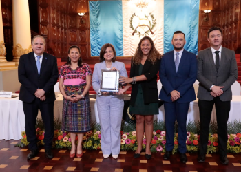Lanzan plataforma OportuGuate y la Unidad de atención a personas migrantes retornadas. (Foto: Alex Jacinto)