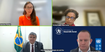 Ministro de Desarrollo Social participa en diálogo de PNUD./Foto: PNUD LAC.